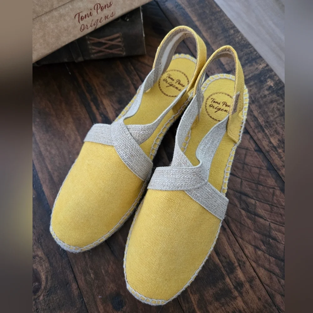 Toni Pons Verdi Cotton Espadrilles. Yellow. Size 9. New.